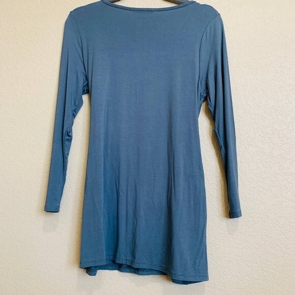 Lizabell blue top V-neck long sleeve with front knot top size S - Picture 2 of 11